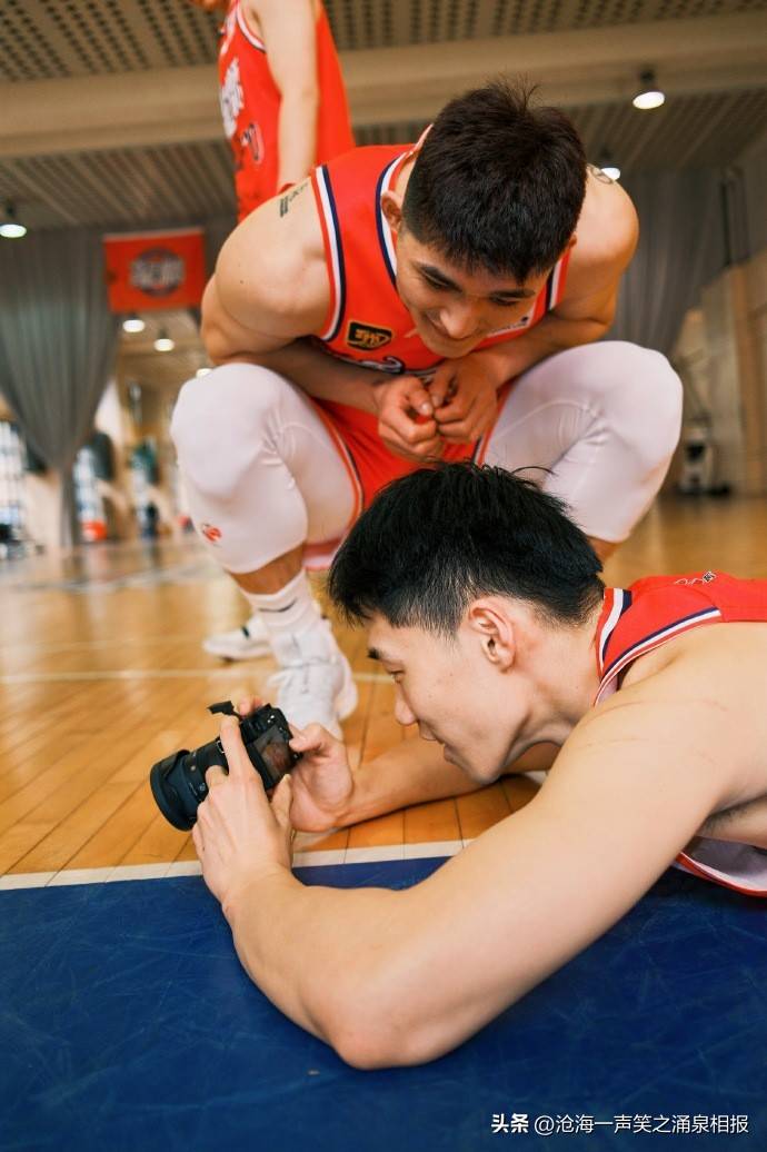 广州富力与广州城市德比大战中收获胜利的简单介绍