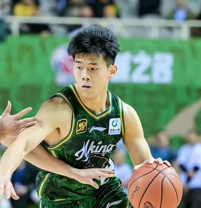 包含发展联盟国际球员选秀林葳第8顺位被传奇选中的词条