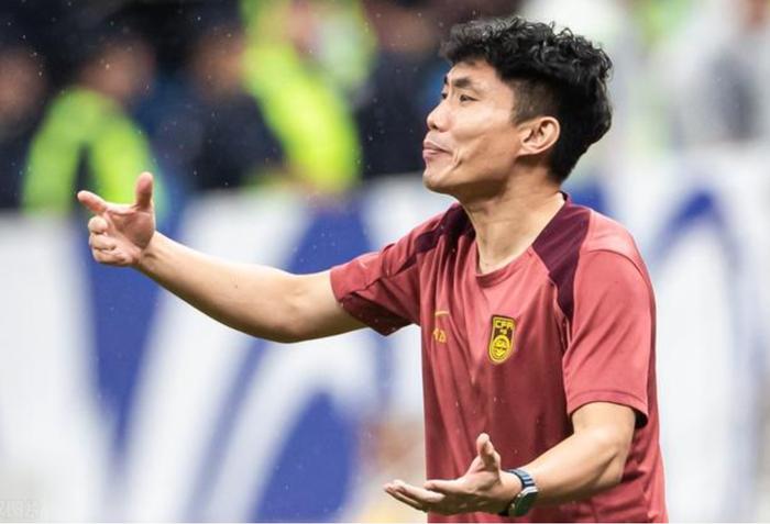国足东亚杯1胜2负！宋凯或推3大选帅变革(东亚杯国足成绩)