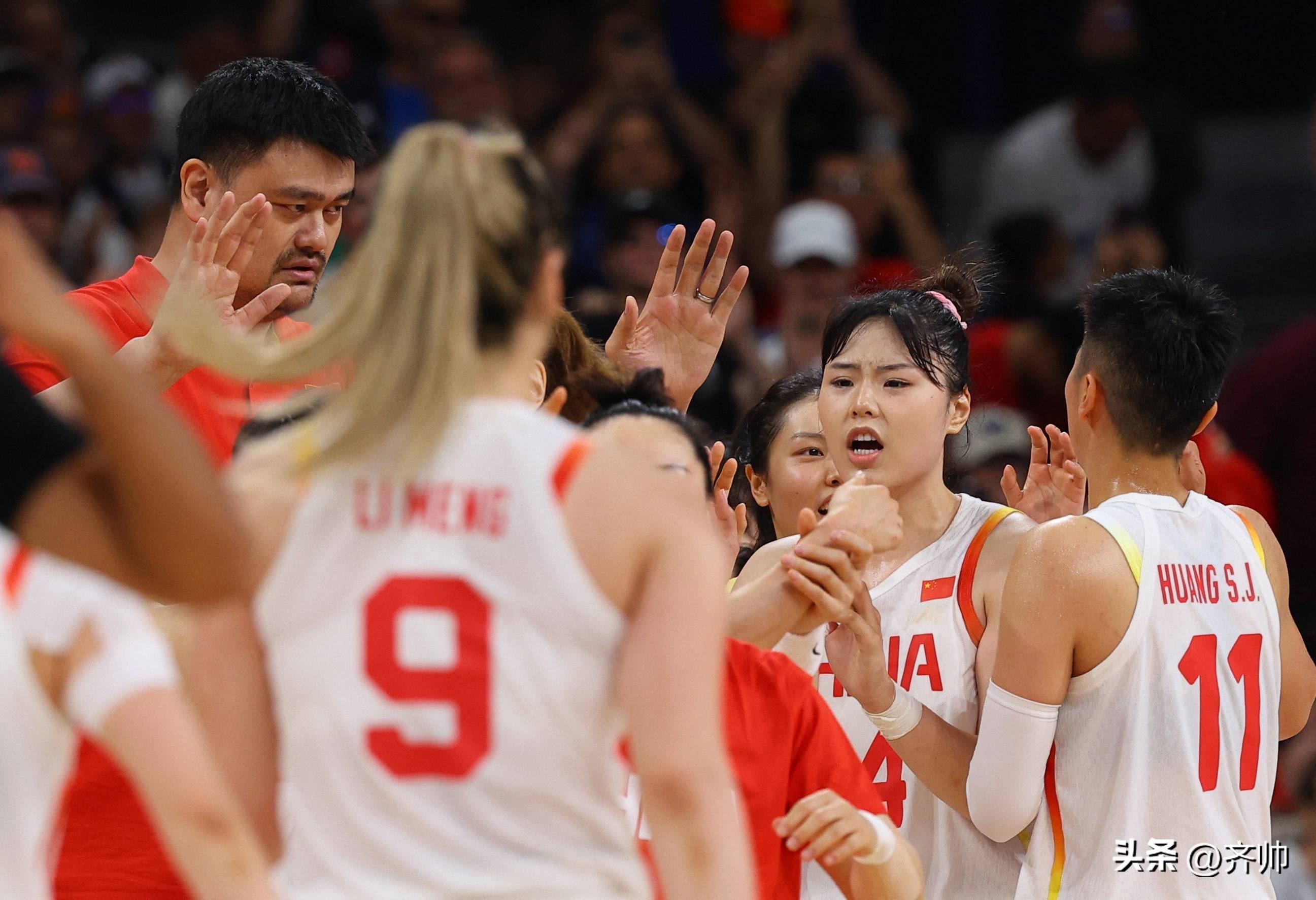 中国女篮昨晚对阵日本女篮精彩瞬间全场93-61大胜对手的简单介绍