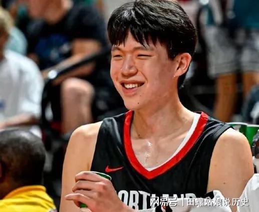 包含开拓者夏联主帅:杨瀚森已适应比赛节奏他学习速度很快的词条