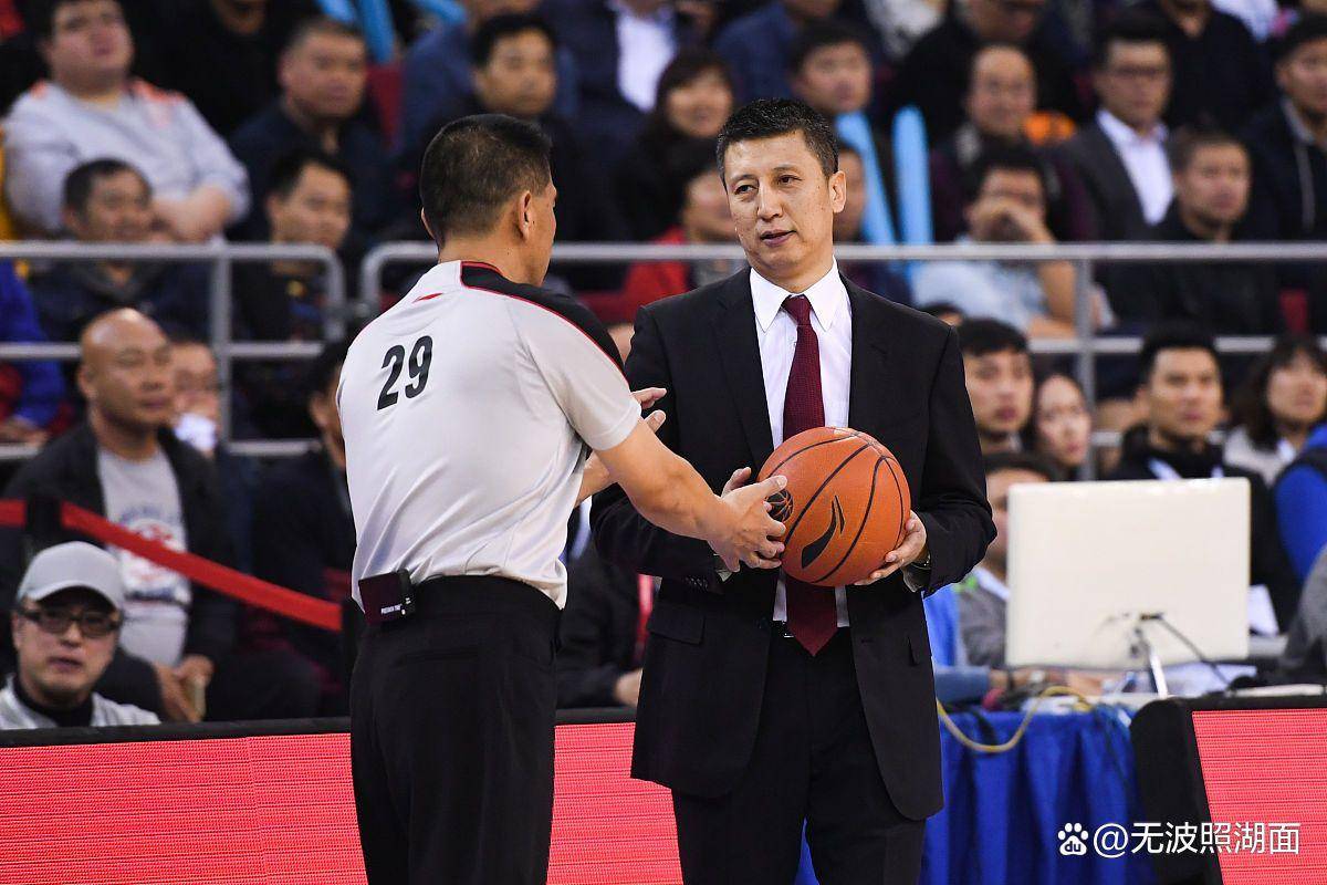 九游体育-北京与翟晓川和方硕续约均为老将合同(翟晓川在北京住哪个小区)
